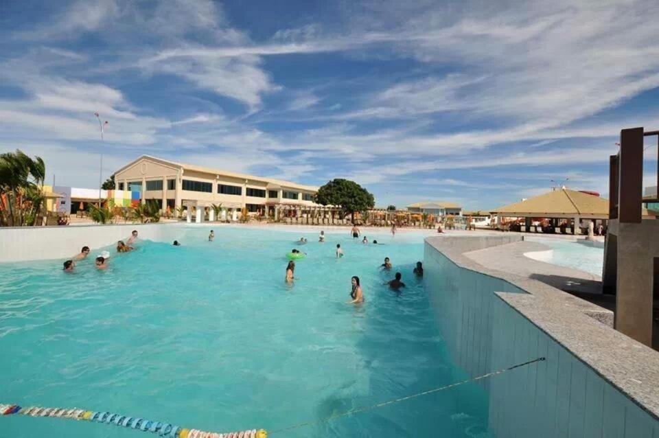Thermas Lacqua Diroma Com Piscina De Ondas Gratis 24Horas Caldas Novas Exterior photo