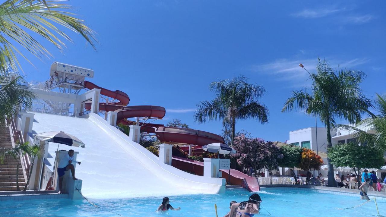 Thermas Lacqua Diroma Com Piscina De Ondas Gratis 24Horas Caldas Novas Exterior photo