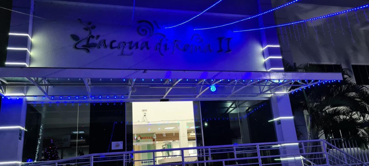 Thermas Lacqua Diroma Com Piscina De Ondas Gratis 24Horas Caldas Novas Exterior photo